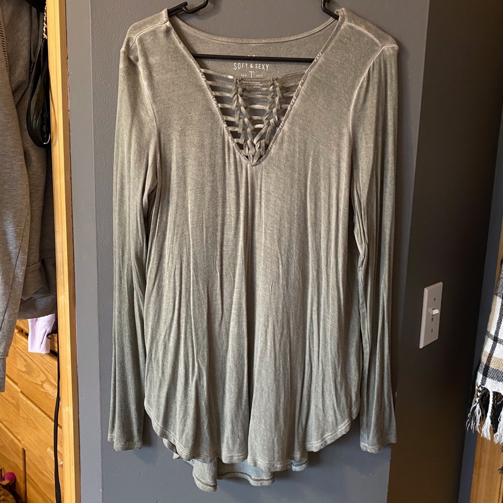 American Eagle top